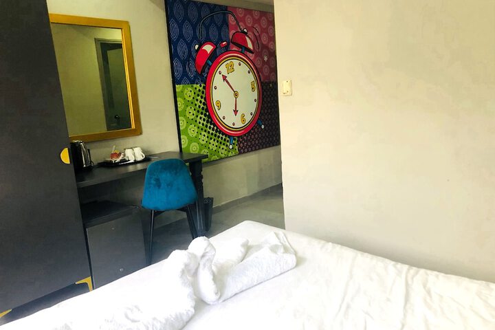 Room 73 of 241