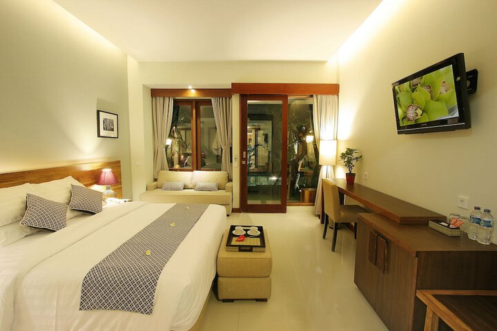 Room 5 of 53