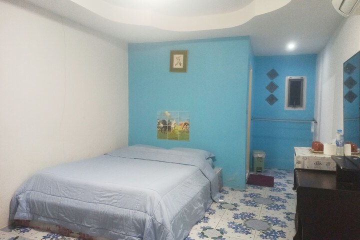 Room 7 of 34