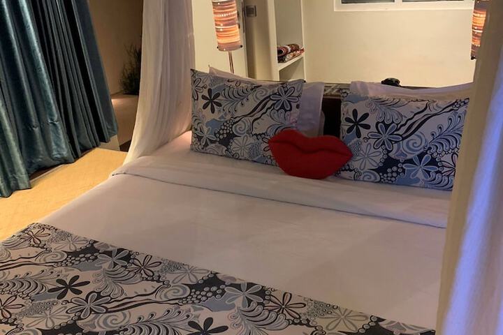 Room 10 of 49