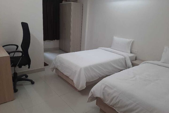 Room 11 of 43