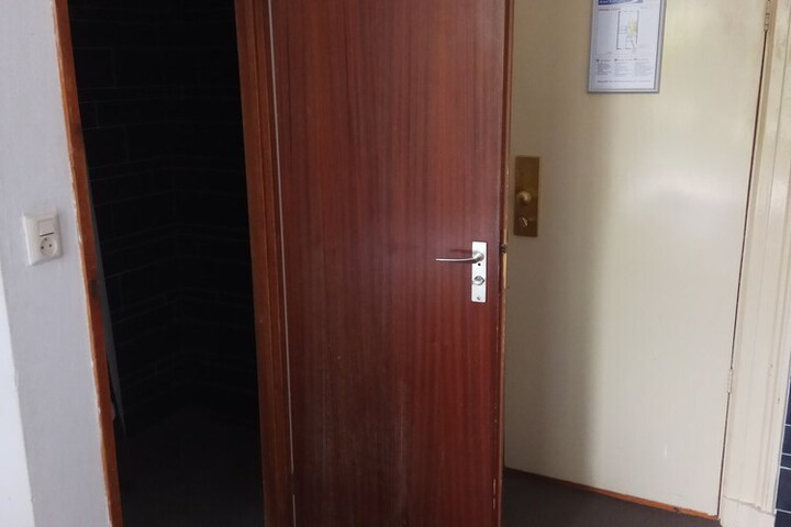 Room 32 of 54
