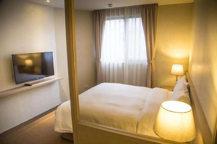 Room 20 of 42