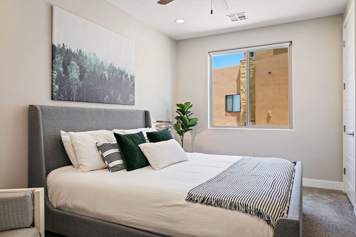 Room 3 of 42