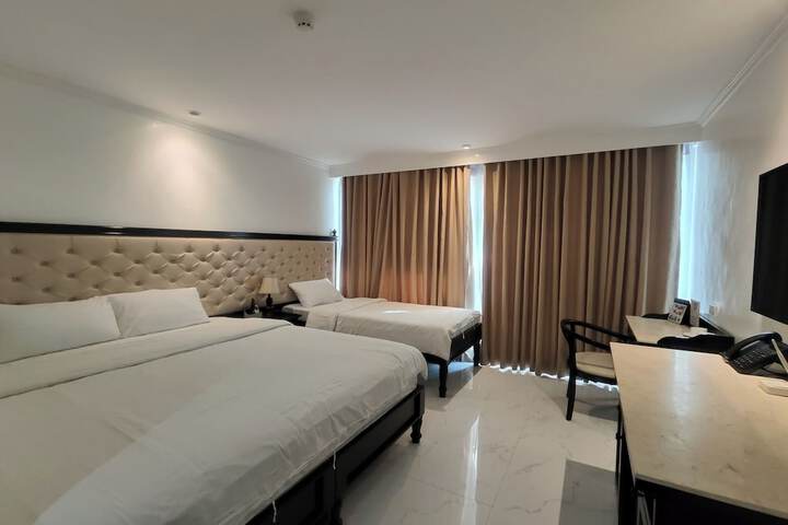 Room 5 of 117