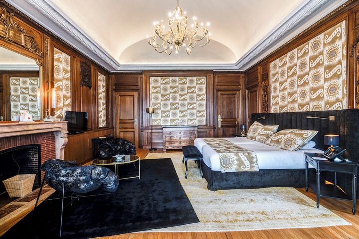 Room 25 of 119