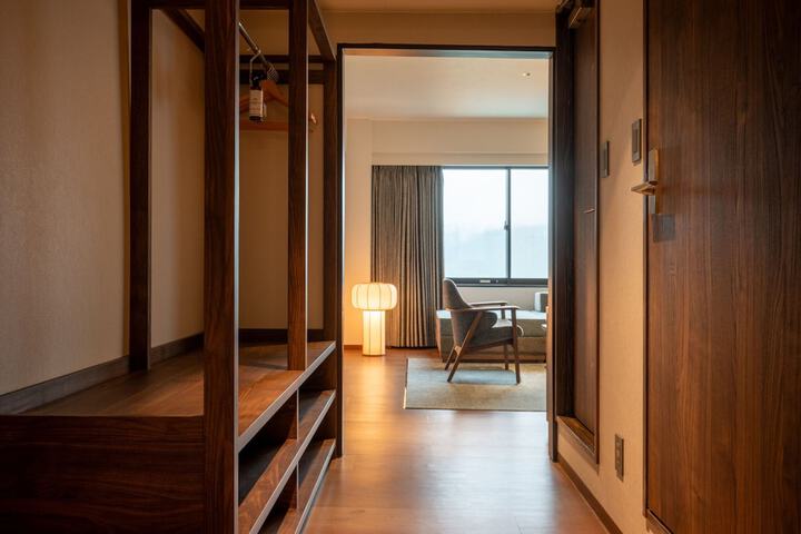 Room 67 of 200