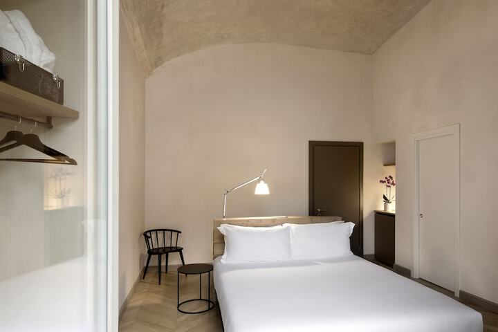 Room 15 of 82