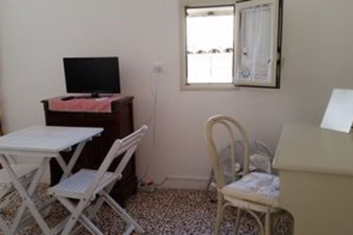 Room 41 of 49