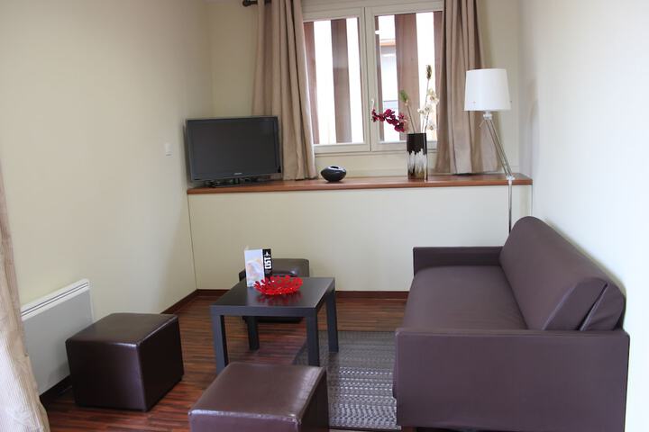 Room 10 of 26