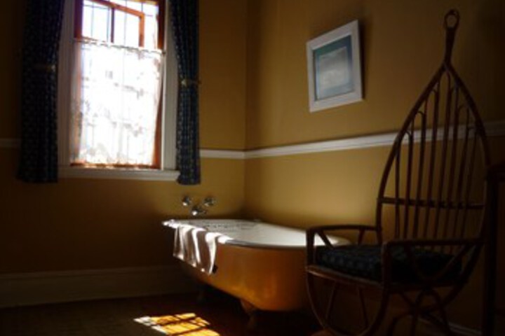 Room 2 of 24