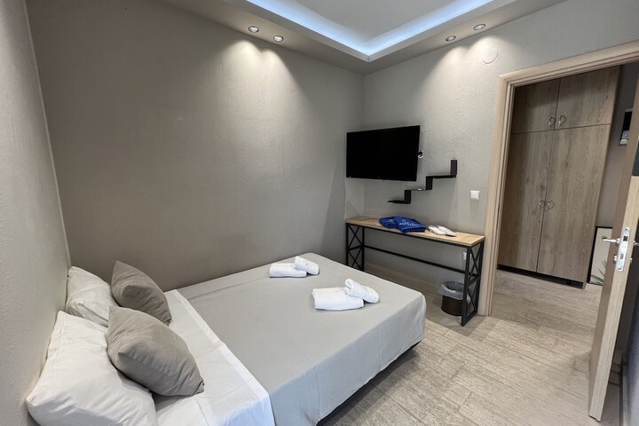 Room 27 of 105