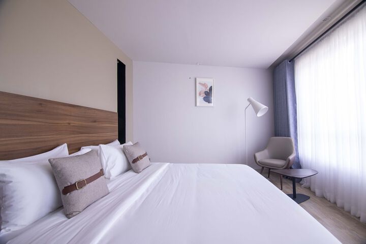 Room 7 of 29