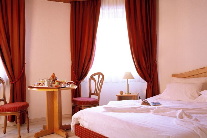 Room 7 of 39