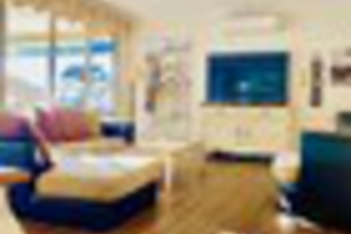 Room 53 of 138