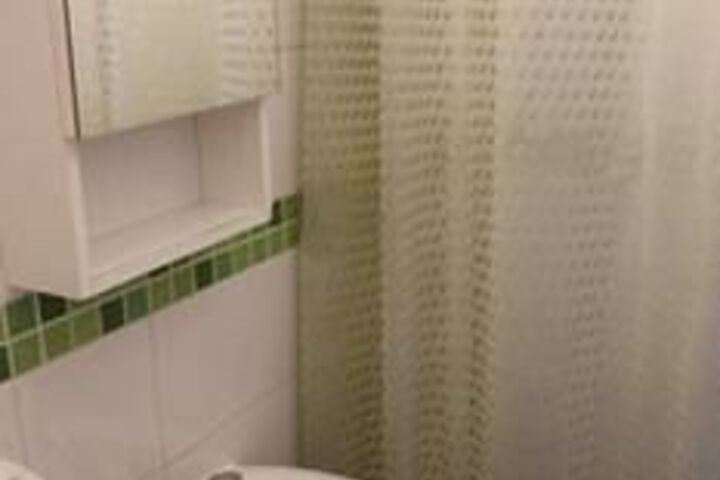Room 6 of 20