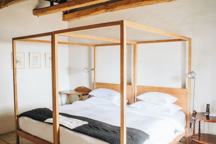 Room 19 of 136