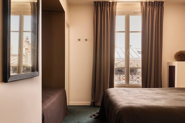 Room 36 of 74