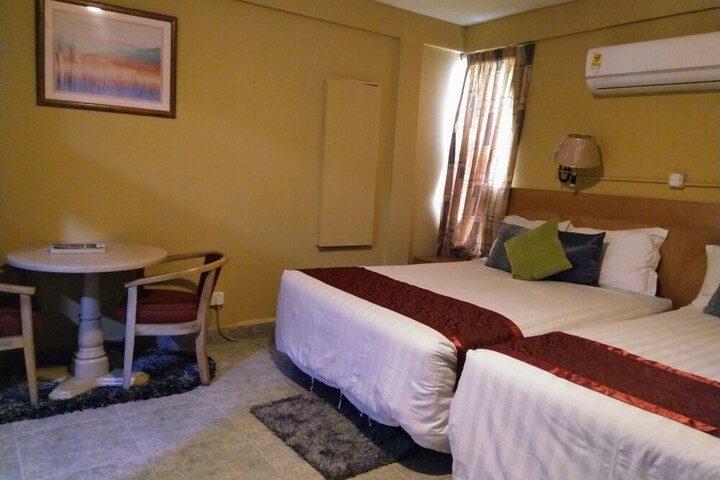 Room 8 of 64