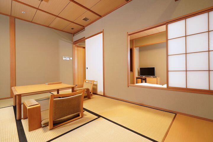 Room 16 of 64