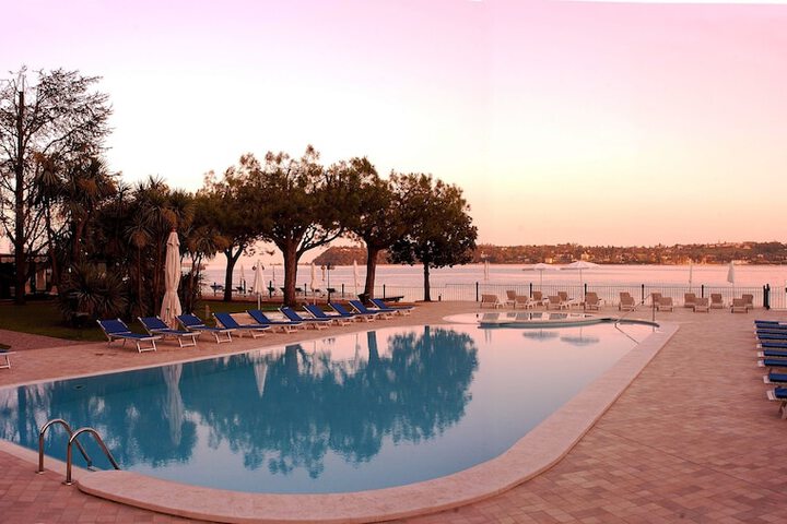 Hotel with Pool