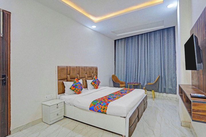 Room 15 of 26