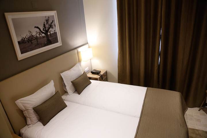 Room 18 of 32