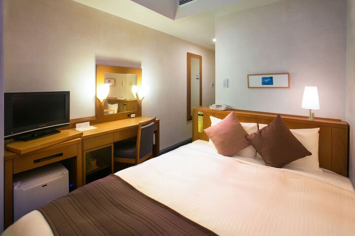 Room 6 of 40