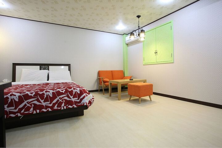 Room 3 of 29