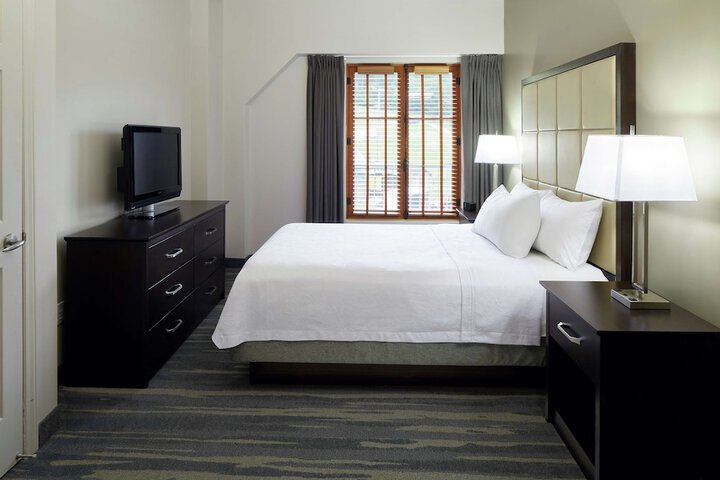 1queen Murphy Bed Fireplace Studio Suite (15 of 16)