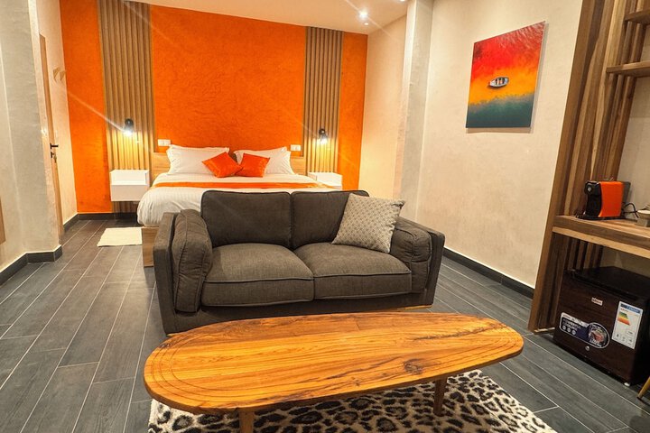 Room 19 of 46