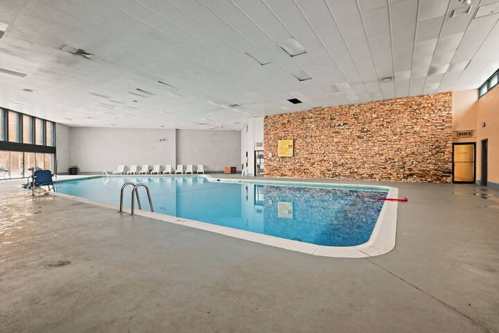 Pool 43 of 59