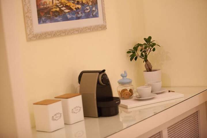Breakfast/Coffee Service 3 of 11