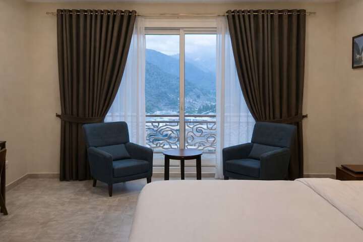 Room 22 of 80