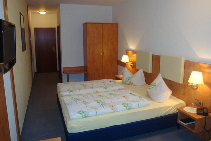 Room 5 of 52