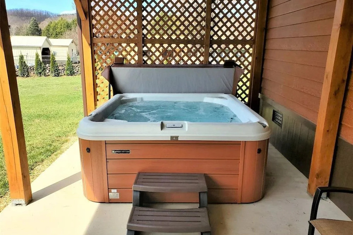 Pool 9 of 16