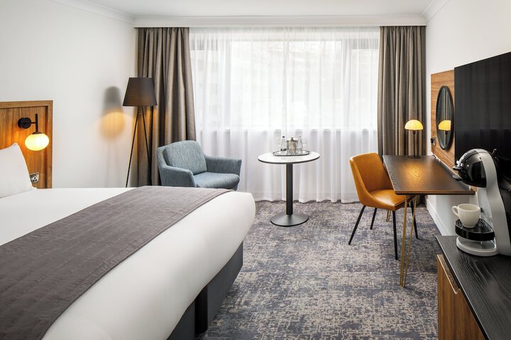 Room 21 of 116