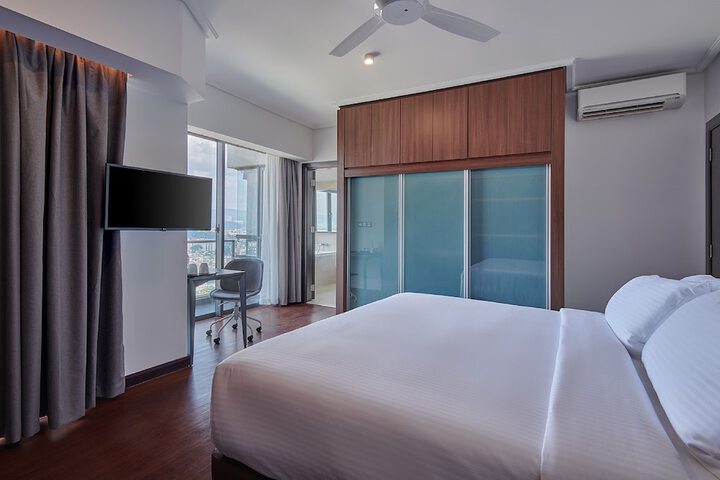 Room 2 of 57