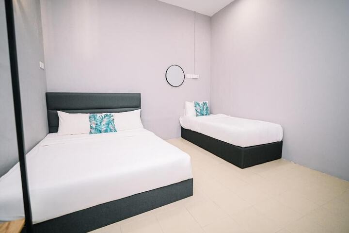 Room 3 of 31