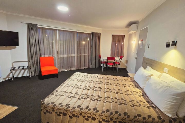 Room 31 of 175