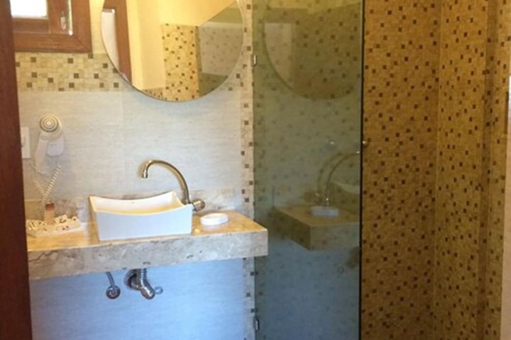 Clean Restrooms