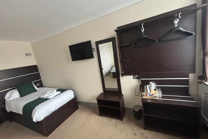 Room 11 of 86