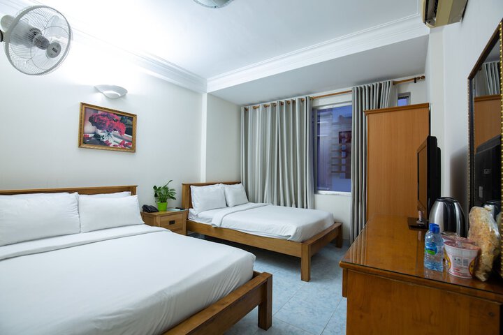 Room 25 of 51