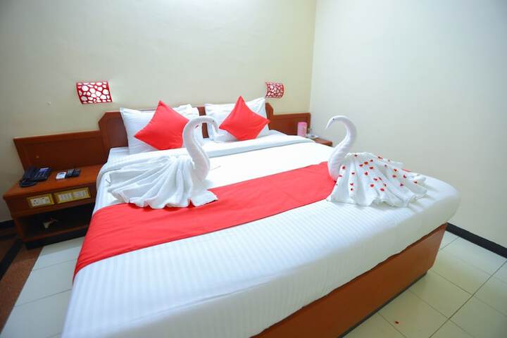 Room 8 of 16