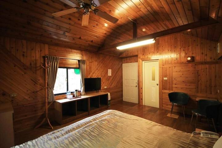 Room 16 of 35