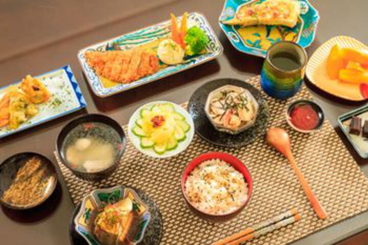 Dining 19 of 79