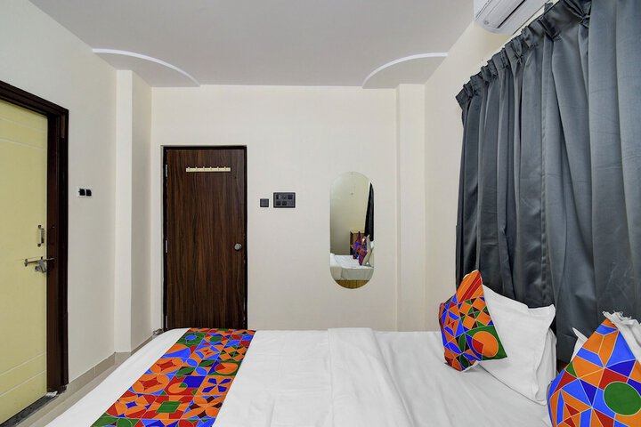 Room 9 of 24