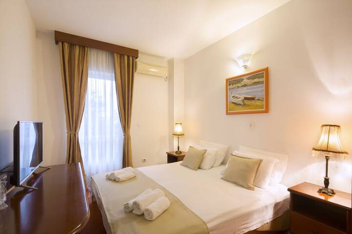 Room 45 of 95