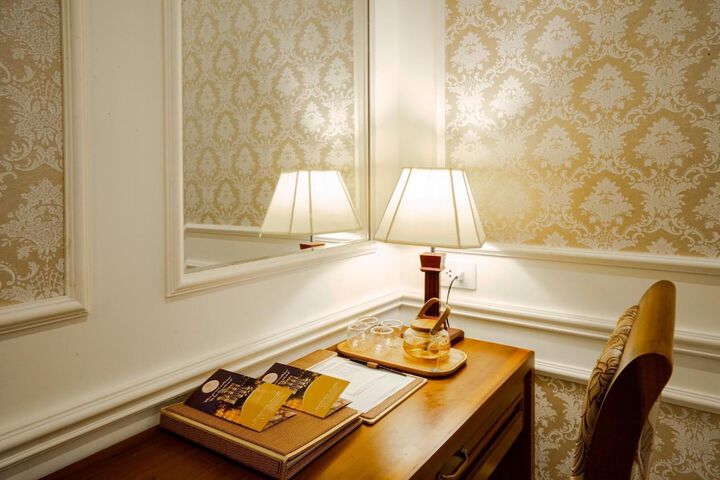 Room 25 of 58