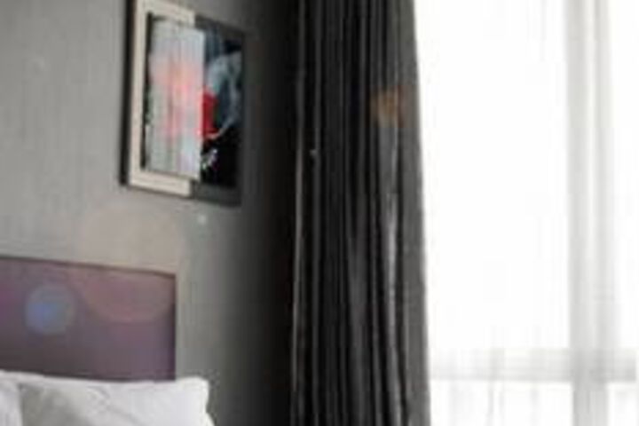 Room 4 of 52